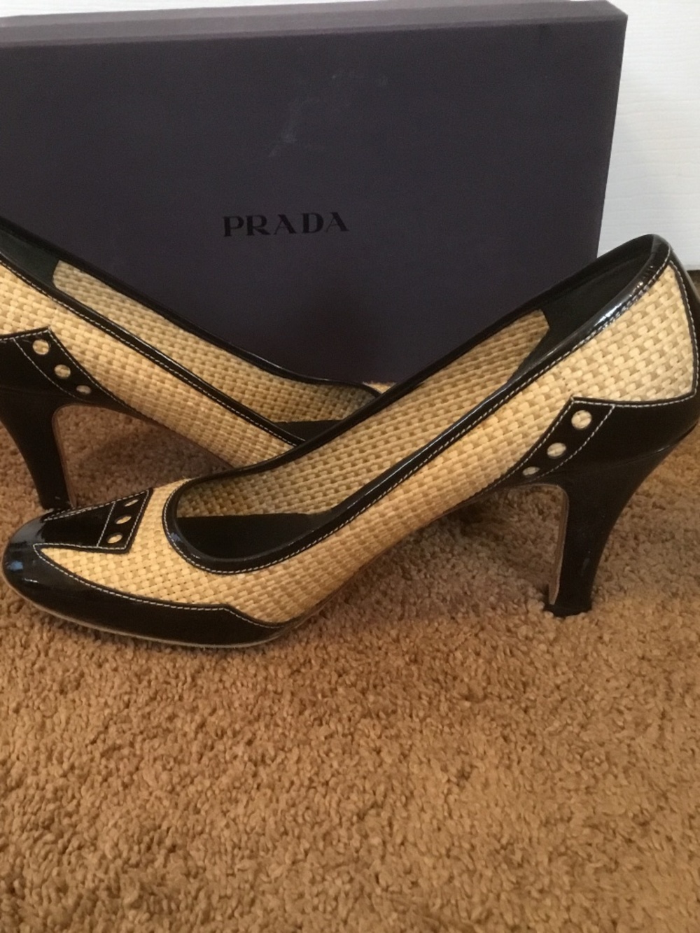Prada Woven Raffia High Heels Cap Toe Patent Leather Heels (Size 8 1/2) - Picture 9 of 16